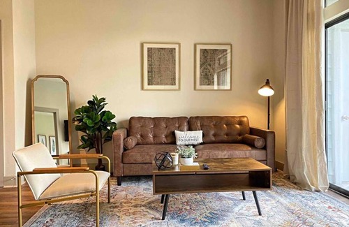 Brookhollow Appartement | Executive Suiteking Bedwifiwasherdryer