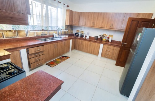 Mombasa Appartement | Executive Three Bedroom Apartment With a Pool in Nyali 5min Drive to the Beachi