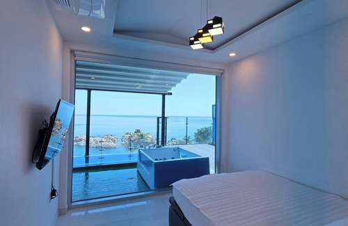 Yeongdeok Maison | Exit Full Villa