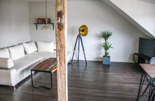 Hohentor Appartement | EXKLUSIVE 2 Zi. Dachgeschosswohnung in Top Lage!