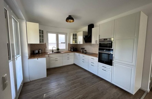 Bestensee Appartement | Exklusive Ferienwohnung bei Berlin, bis 5 Gäste, Große Terrasse, Garten