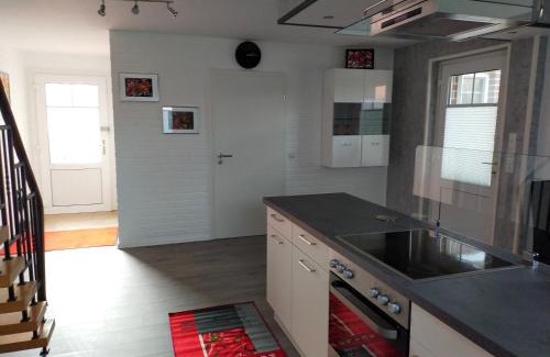 Papenburg Appartement | Exklusive FeWo Papenburg mit Terrasse & beheiztem Wintergarten