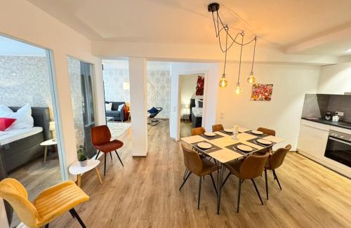 Old Town Appartement | Exklusives 3 Zi Design Apartment in FR-Altstadt