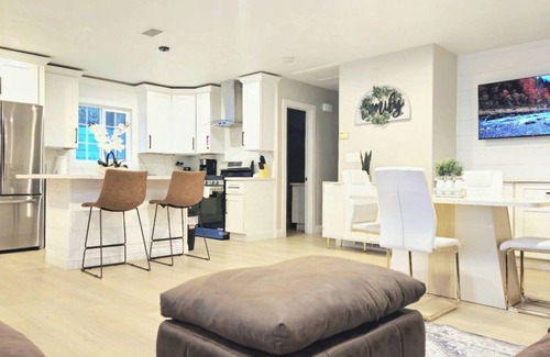 Lemon Grove Maison | Exotic home 2bed 1 bath adams street