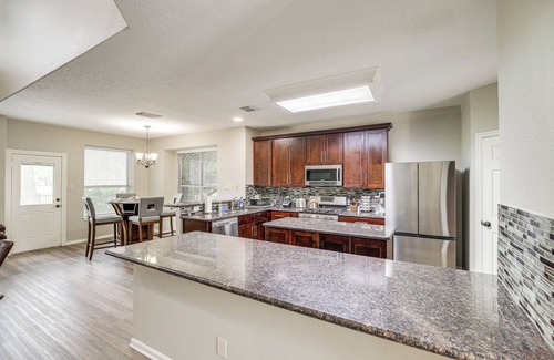 Atascocita Maison | Expansive Home in Humble Near Lake Houston!