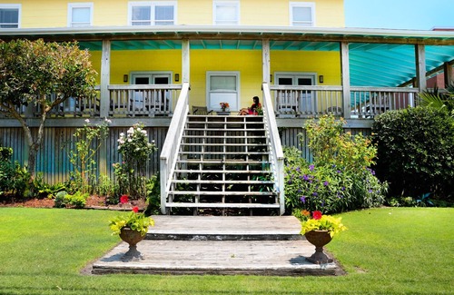 Wrightsville Beach Maison | Expansive Oceanfront Cottage with Blockade Runner Beach Resort Amenity Access