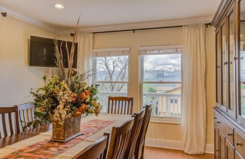 Briargate Maison | Expansive Peak Views, 6BR House, Near USAFA