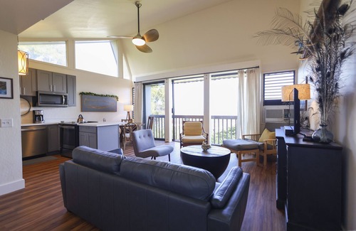 Makaha Valley Copropriété | Experience Authentic Hawaii on Oahu's West Side! 5 Minutes to the Beach!
