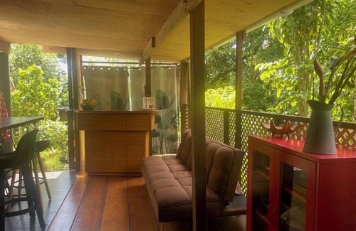 Ha'apiti Lit Et Petit-Déjeuner | Experience Authentic Island Living: Your Home Away from Home in Moorea