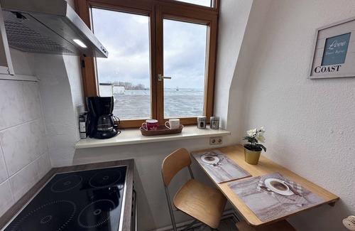 Rostock Appartement | "Experience Coastal Comfort: Hafenkante Apartment in Rostock Awaits!"