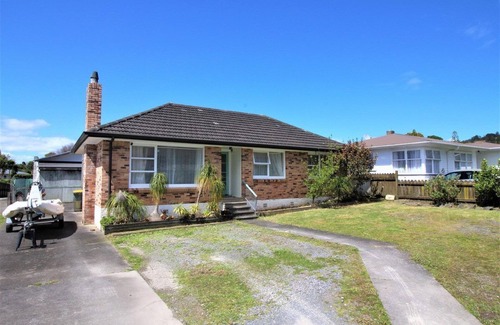 Titirangi Maison | Experience Comfort in Our 3-Bedroom Family Home