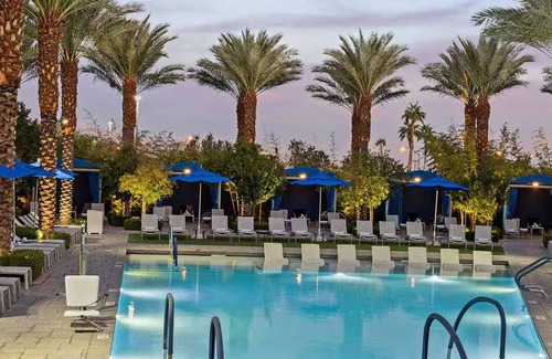 Las Vegas Appartement | Experience Desert Oasis at Wyndham Desert Blue – Book Now on VRBO!