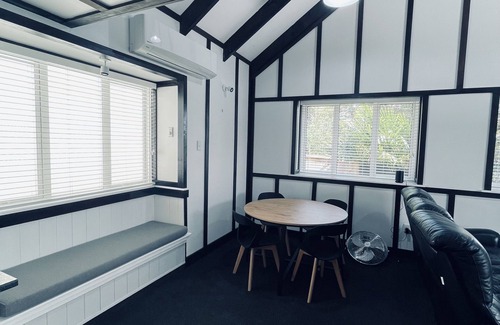 Silverstream Cottage | Experience Heritage, Live Modern