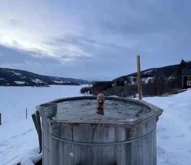 Vestre Slidre Appartement | Experience Jotunheimen from Vevstogo - sauna with a view and eco living in an old school building