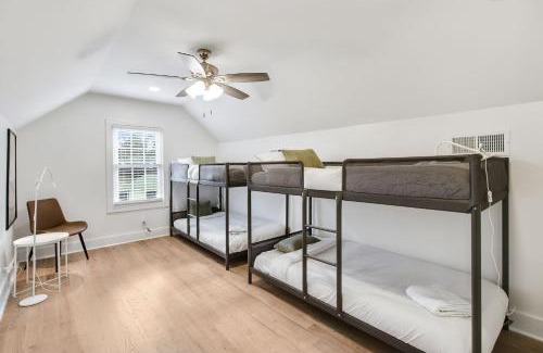 Buford Highway Maison | Experience Local Living in this Chamblee Home