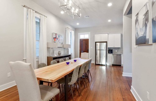 Faubourg Delassize Appartement | Experience New Orleans! 5Bd Rooms 3.5 Bathrooms, Centrally Located
