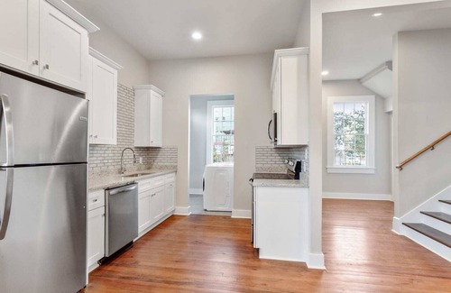 Faubourg Delassize Appartement | Experience New Orleans! 5Bd Rooms 3.5 Bathrooms, Centrally Located