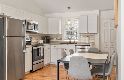 Southern Coast Appartement | Experience Saco in Style: Elegant, Newly Upgraded Home