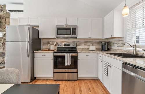 Southern Coast Appartement | Experience Saco in Style: Elegant, Newly Upgraded Home