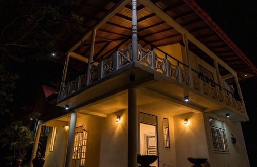 Aturuwella Lit Et Petit-Déjeuner | "experience Serenity and Luxury at our River Front Villa"
