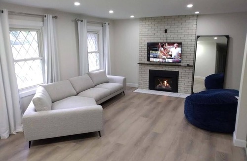 London Maison | "Experience Short-Term Rental Luxury in Our Beautiful and safe Units"