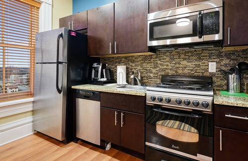 St. Clairsville Maison | Experience the Enchanting Allure of Condo minutes from Wheeling 308
