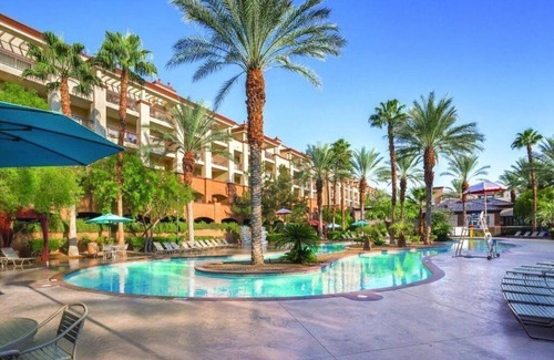 Enterprise Copropriété | Experience the Best 2-bedroom Condo with a Lazy River in Vegas - Special Offer!