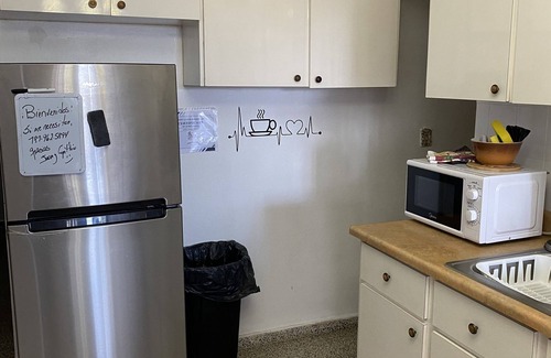 Rio Hondo Appartement | Tómese un descanso y relájese en My West Little Corner Apt. 5 / 3BR / WIFI / AC / FAM / BUS