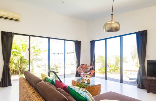 Namihira Maison | Experience the open Asian x Okinawa style on the t / Nakagami-gun Okinawa