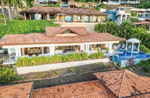 Playa Hermosa Maison | NEW! Elegant Ocean View Home with Private Pool & BBQ in Hermosa Heights