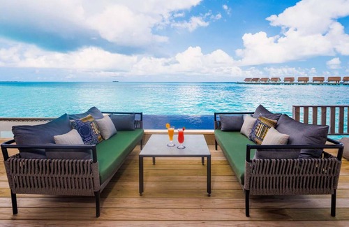 Farukolhufushi Island Hôtel | Experience the Rhythm of Maldives: Stay, Play & Dine at Hard Rock