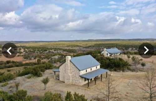 Guthrie Cabine | Experience the West Texas Rockies