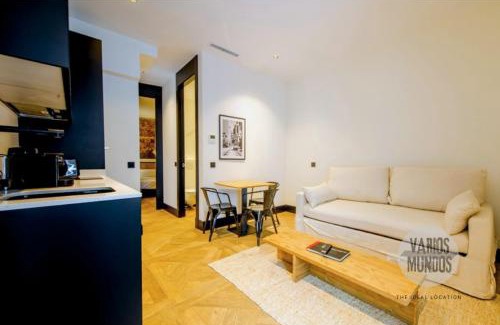 Barrio de La Latina Appartement | Experiencia Madrileña para 4, vive en Calle del Aguila E3