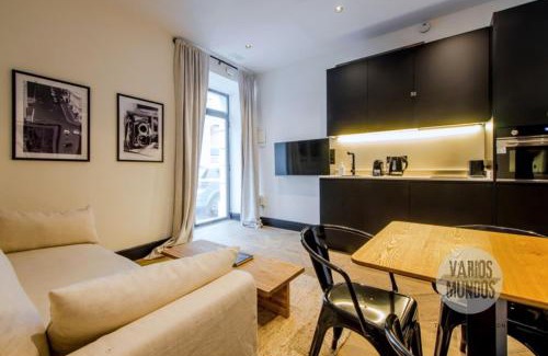 Barrio de La Latina Appartement | Experiencia Madrileña para 4, vive en Calle del Aguila E3
