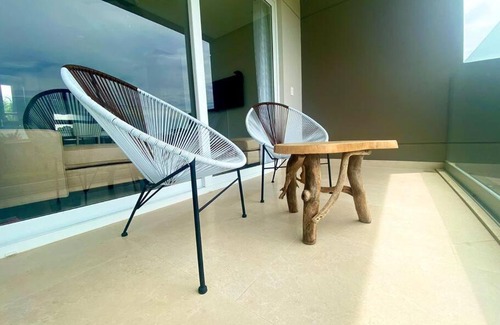 Jaco Appartement | Experimente místico en este apartamento increíble con vista al lago