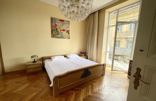 Halyts'kyi district Appartement | Explore Lviv from Comfy Apt in Halytskyi District