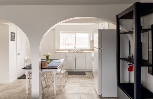 Magna Appartement | Explore SLC from a Quiet Magna Home- Hot Tub + Enclosed Backyard