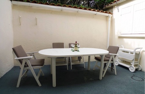 Le Champ-Saint-Pere Maison | EXPLOREZ LE VENDEE DANS CETTE MERVEILLEUSE MAISON DE VILLE. 20 MINUTES DES PLAGES