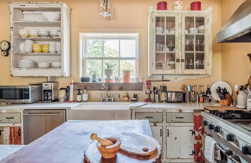 Coxsackie Autre | Explore the Woodland Areas at Circa 1804 Farmhouse