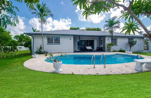 Westward Villas Subdivision Maison | Exquisite 3 Bedroom Luxury Home Near To Baha Mar