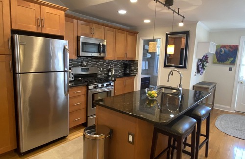Westfield Appartement | Exquisite 3rd Floor Private Apt with Style