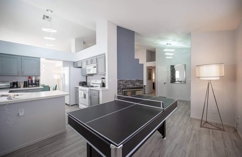 Green Valley North Villa | Exquisite and Close to everything you need!