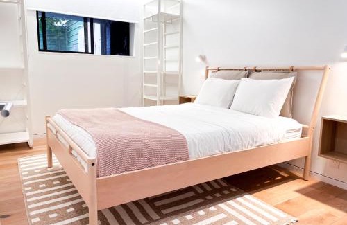 East Flatbush Appartement | Exquisite and Modern Stay in Brooklyn at Rem-Casa