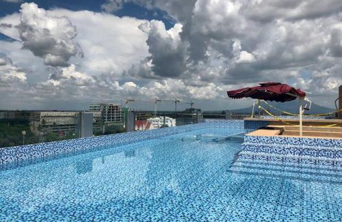 Malabanias Appartement | Exquisite condo in magnificent La Grande Resort