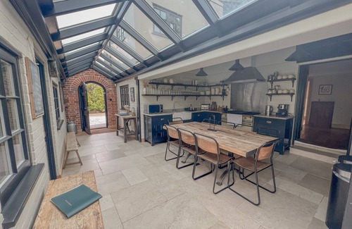 Irstead Maison | Exquisite Converted Old School House
