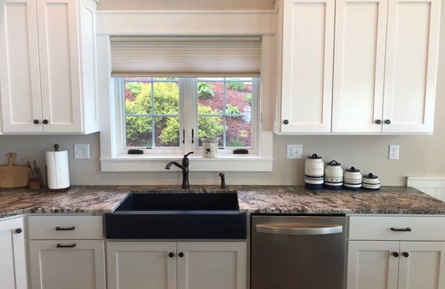 Alexandria Maison | Exquisite Cottage on Lake Brophy. Lic1971