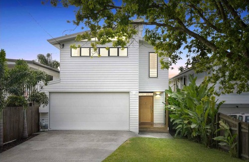 Scarborough Maison | "Exquisite Family Home & Pool" - Scarborough Q 4020
