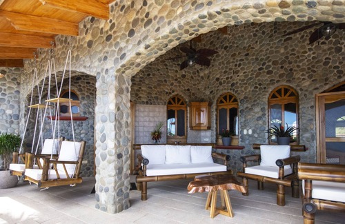 Ojochal Maison | Exquisite ocean and mountain views in paradise.