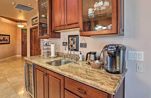 Sam Hughes Copropriété | Exquisite Penthouse with Tucson & Mountain Views!