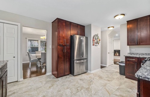 Flossmoor Maison | *Extended Stay* Flossmoor FHS Rental